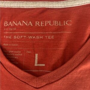 Banana Republic Red Soft-Wash Tee L